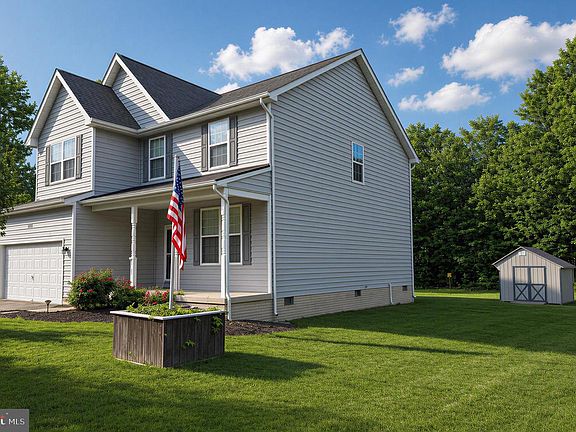 3rd image of 21504 Gwynns Island Way