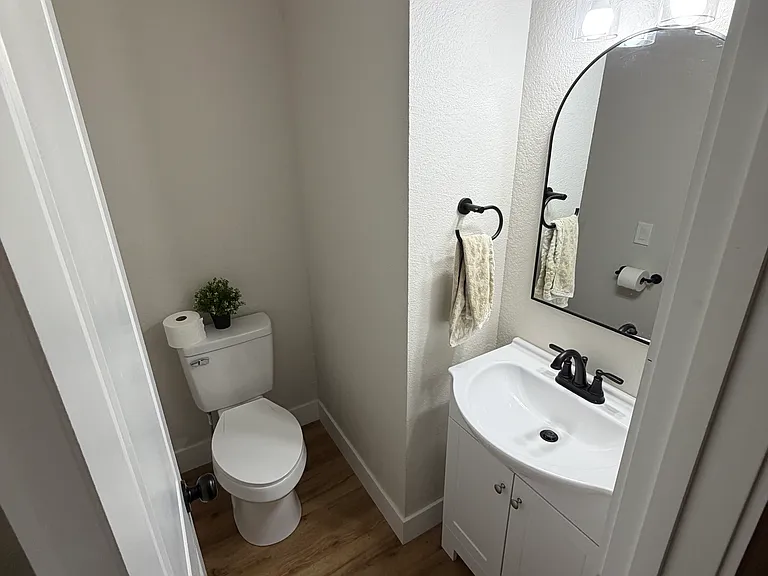 2558 W Village Ln — Photo 36
