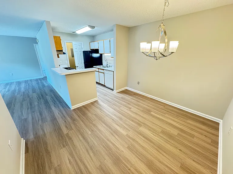 1202 Water Valley Ct NW — Photo 5