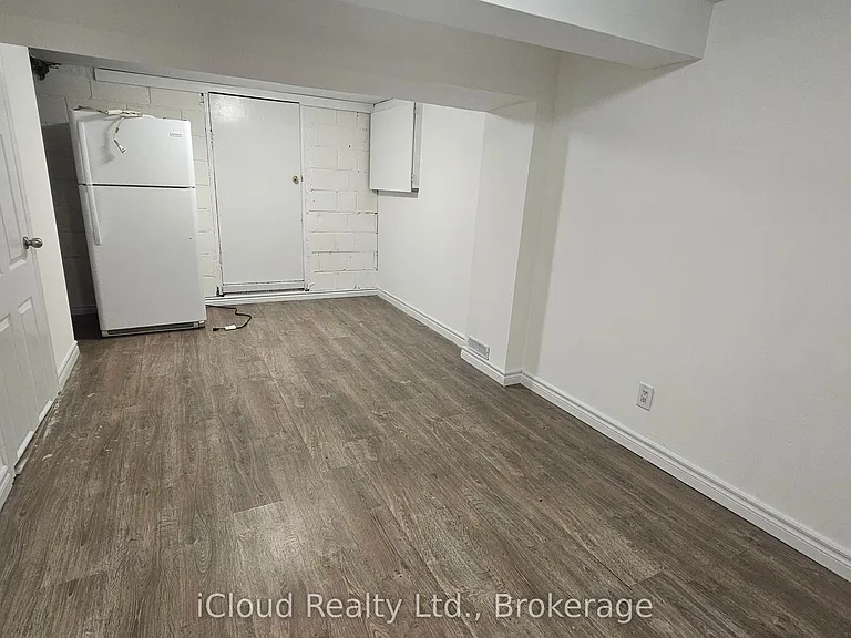 111 Bexhill Ave #BSMNT — Photo 5