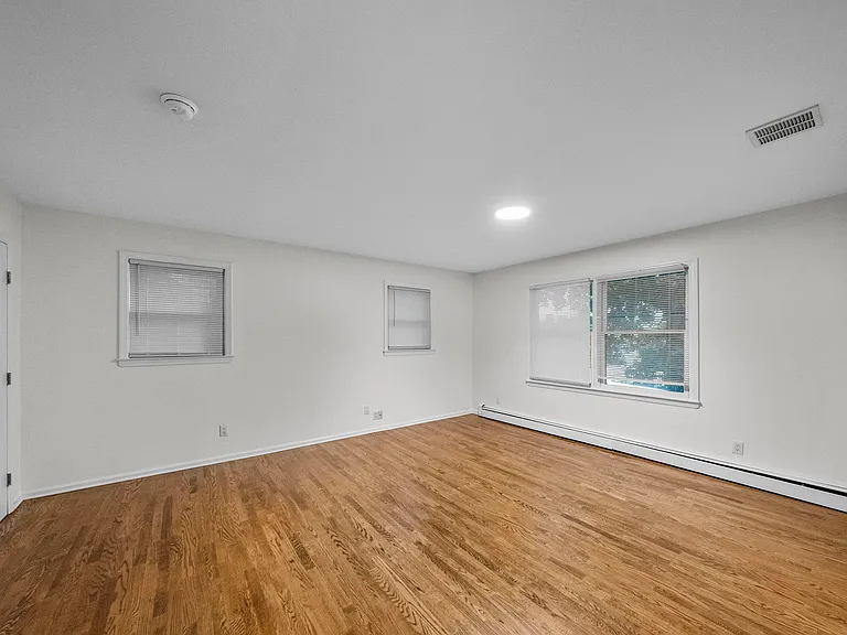160 Magnolia Ave — Photo 19
