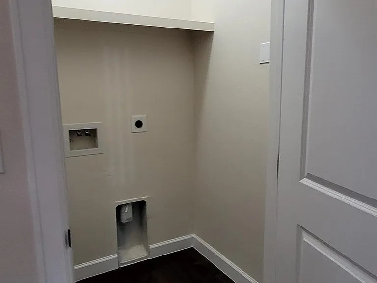 750 S Main St — Photo 10