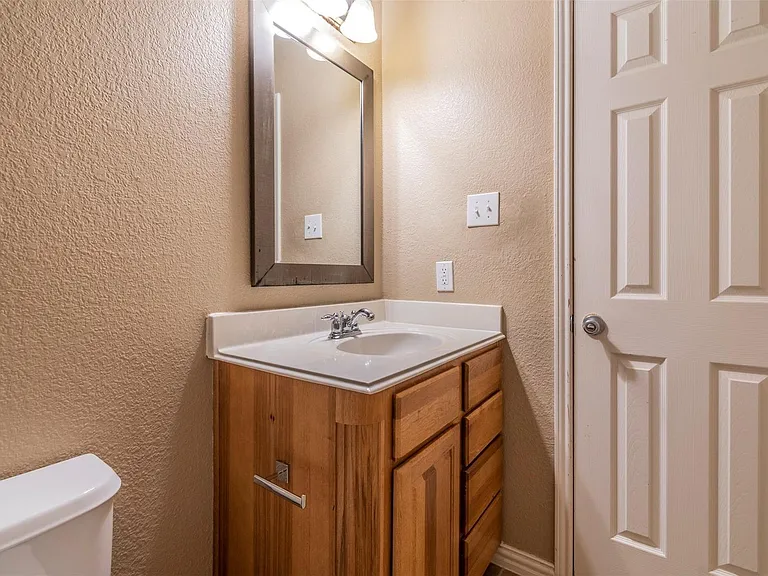 2017 Lake Highlands Dr — Photo 30