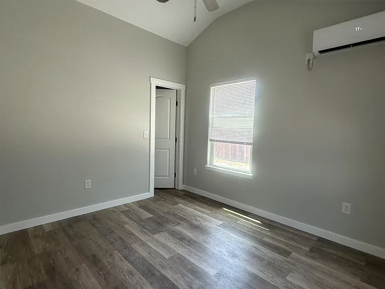 152 Camp Rd S #G — Photo 14