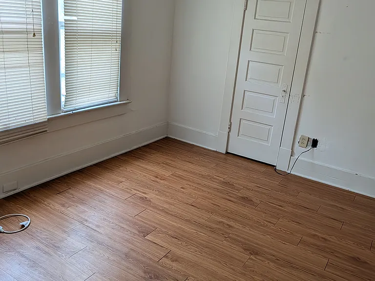 126 SW Buchanan St — Photo 12