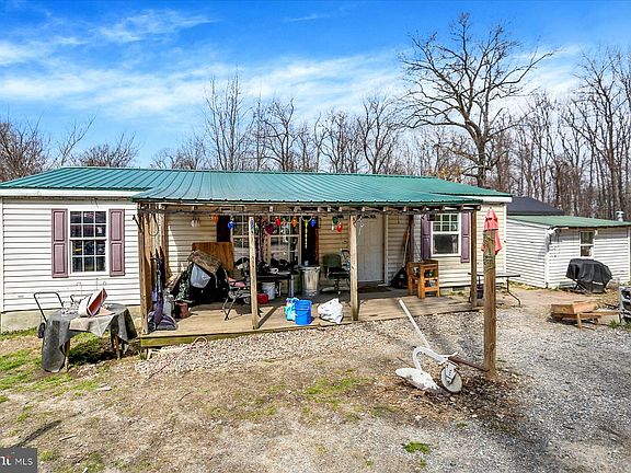 2nd image of 411 Mountain View Rd