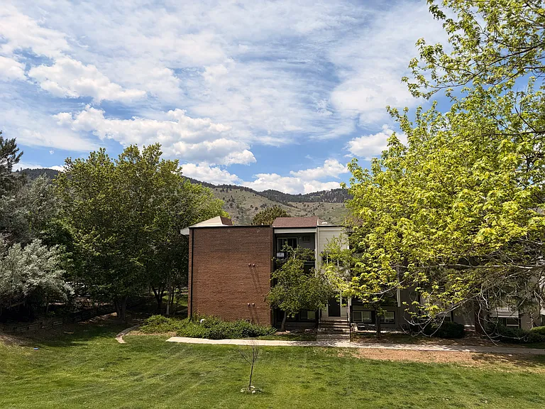 451 Golden Cir #201 — Photo 15