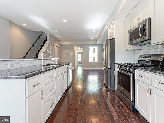3rd image of 1812 Frankford Ave #B