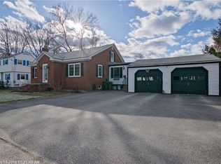 14 Weymouth St, Saco, ME 04072