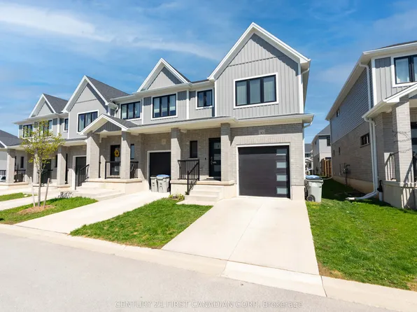 30 Miller Dr #1, Lucan Biddulph, ON N0M 2J0