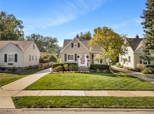 468 Canterbury Rd, Bay Village, OH 44140