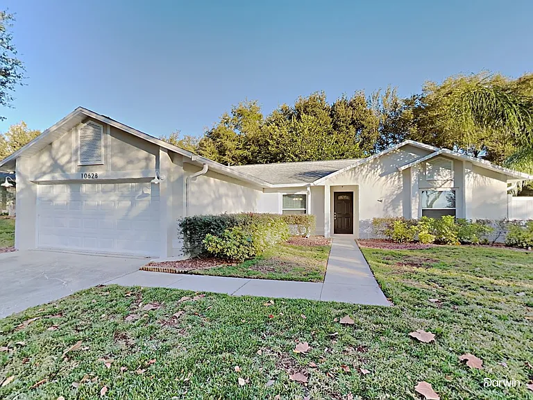 10628 Crescendo Loop — Photo 1