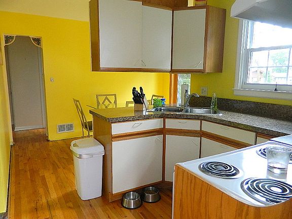 5th image of 508 Webb Dr