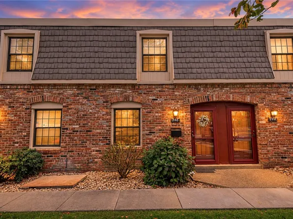 746 Carriage Cir, Pittsburgh, PA 15205