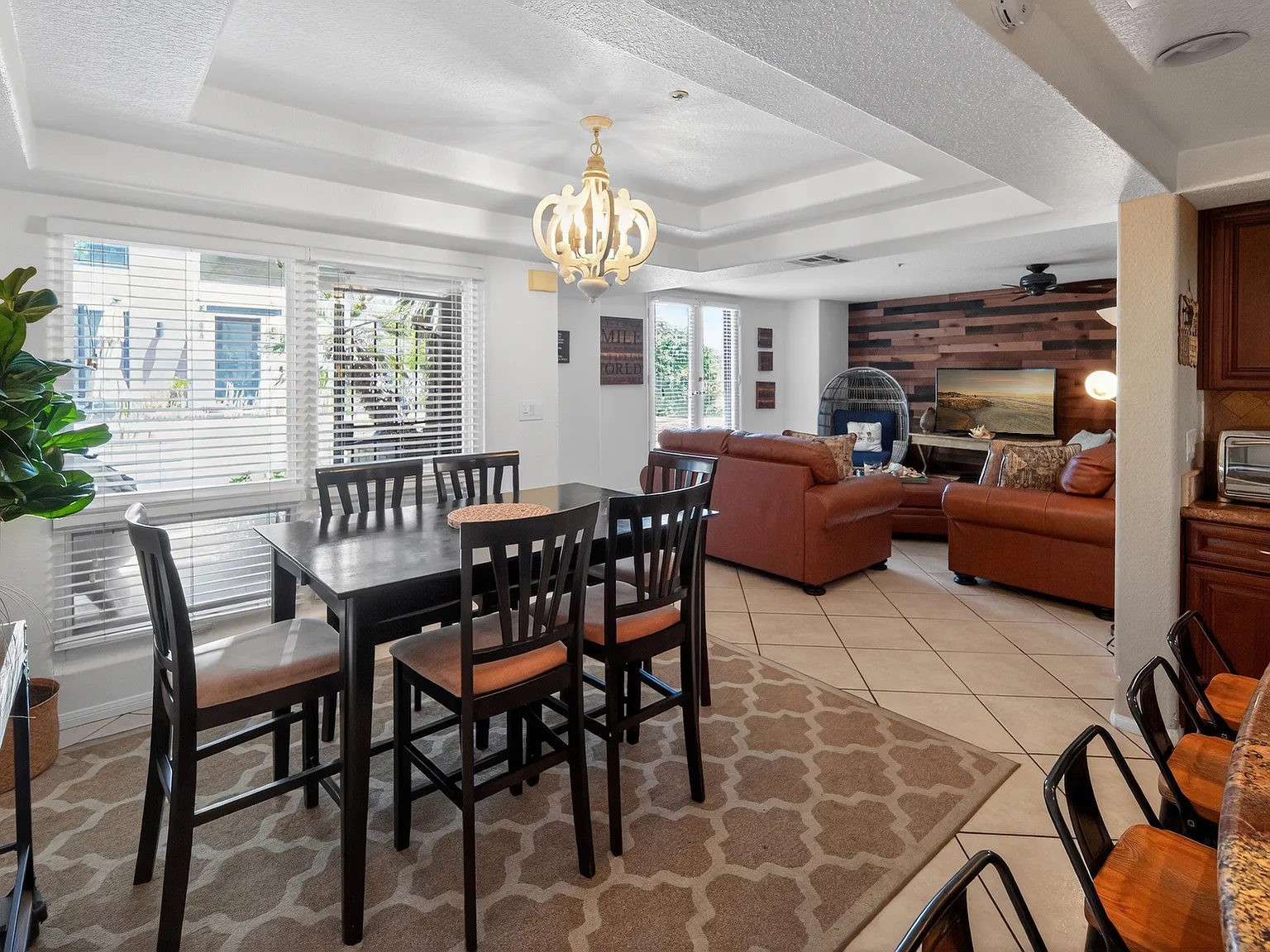 2 bed, 1180 sqft, $9,000 — Photo 4