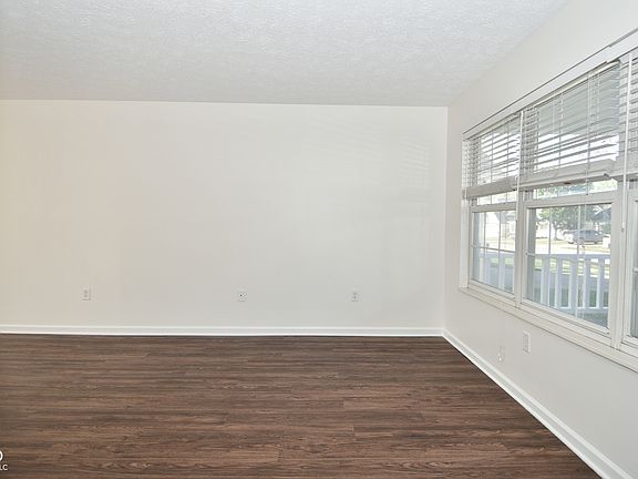 5th image of 6327 Twin Creeks Dr