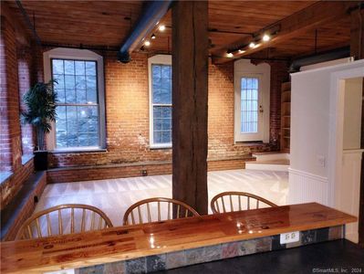 92 Main St APT 2, Deep River, CT, 06417