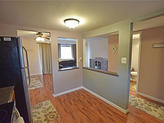 4th image of 150 Kimrose Ln #109