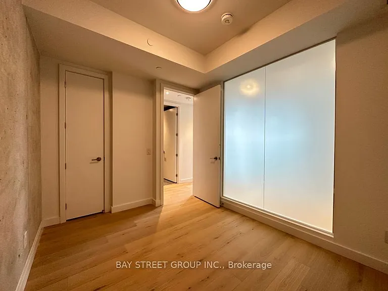 81 Wellesley St E #1408 — Photo 8