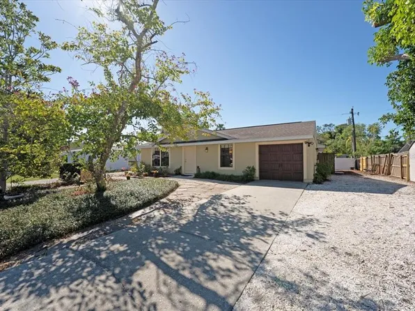 2316 Bradford St, Sarasota, FL 34231
