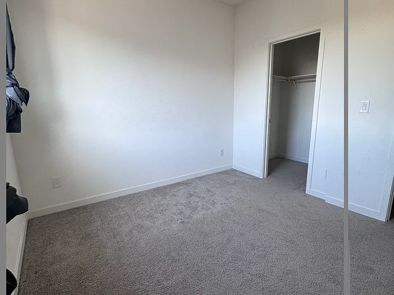 1642 Chanticleer Ln — Photo 20