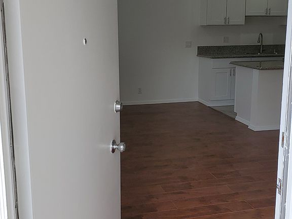 3rd image of 3759 Bagley Ave APT 5