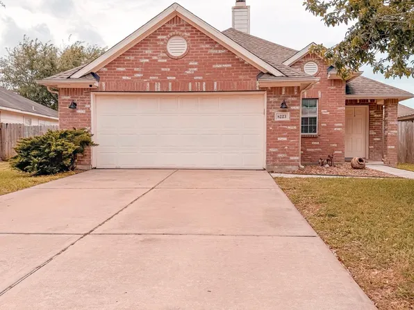 8223 Montego Bay Dr, Baytown, TX 77523