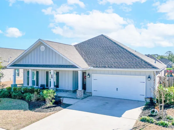 38 Norwich Rd, Freeport, FL 32439
