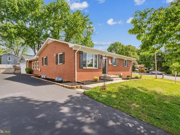 120 E 14th St, Front Royal, VA 22630