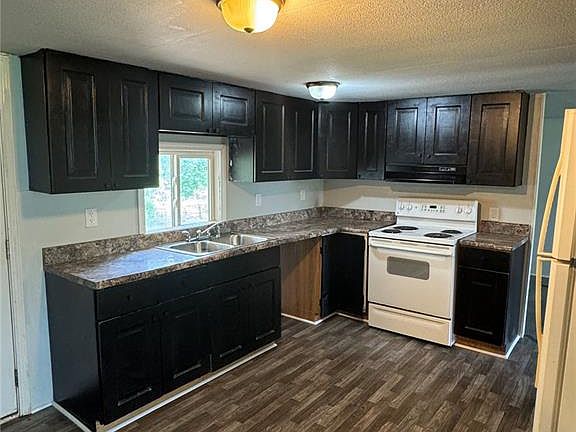 4th image of 20017 Hartford Rd