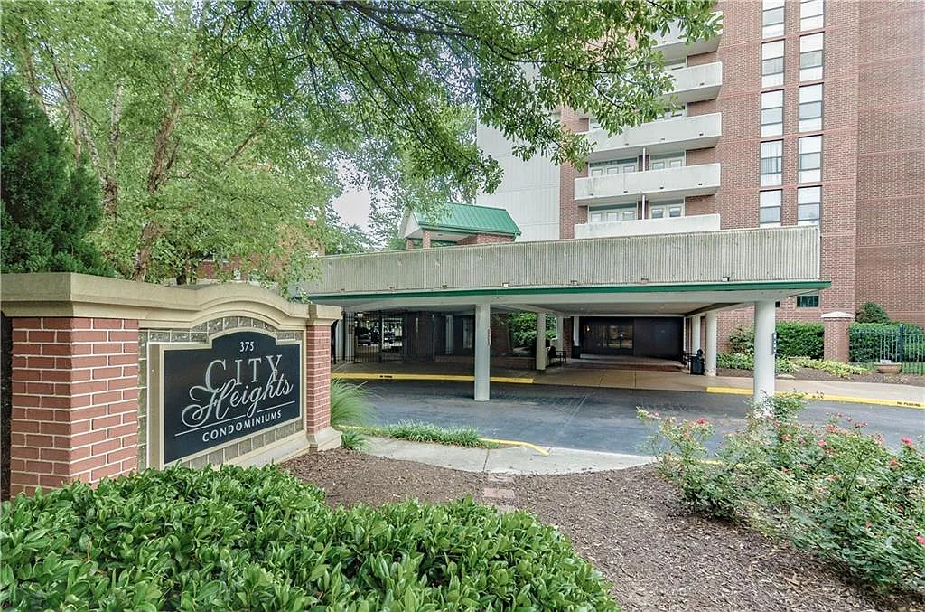 2 bed, 1.0 bath, 1014 sqft, $1,625 — Photo 3