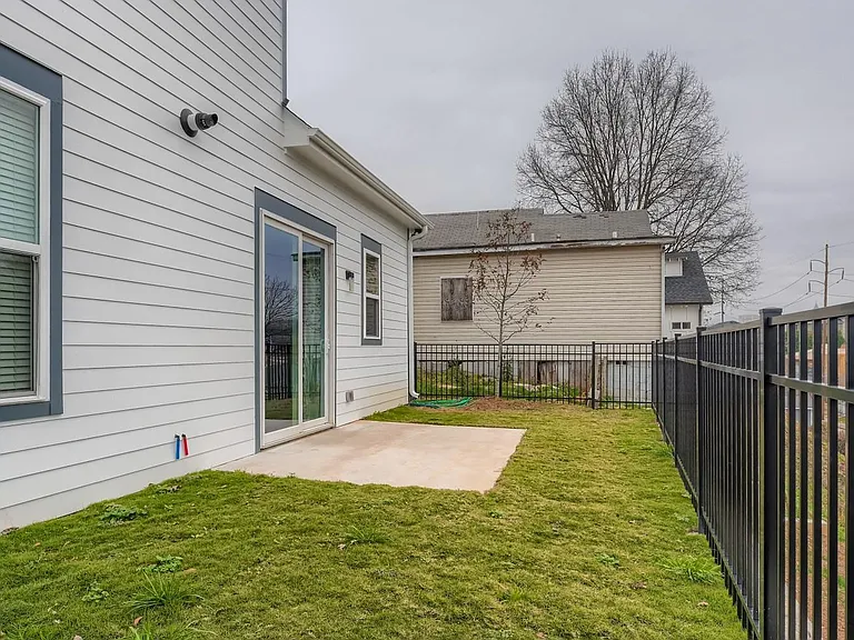 884 Sims St SW — Photo 28