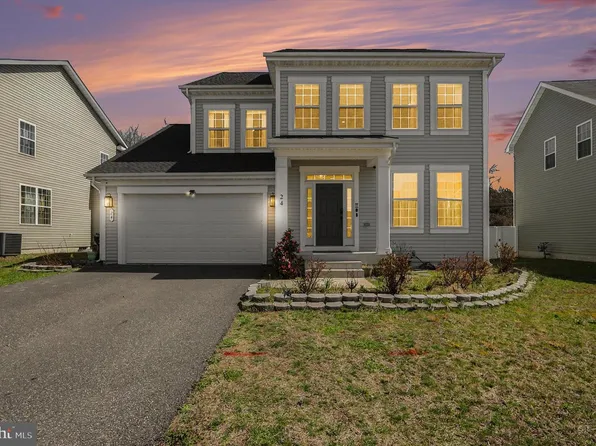 24 Orchid Ln, Stafford, VA 22554