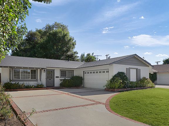 2nd image of 22634 Marlin Pl