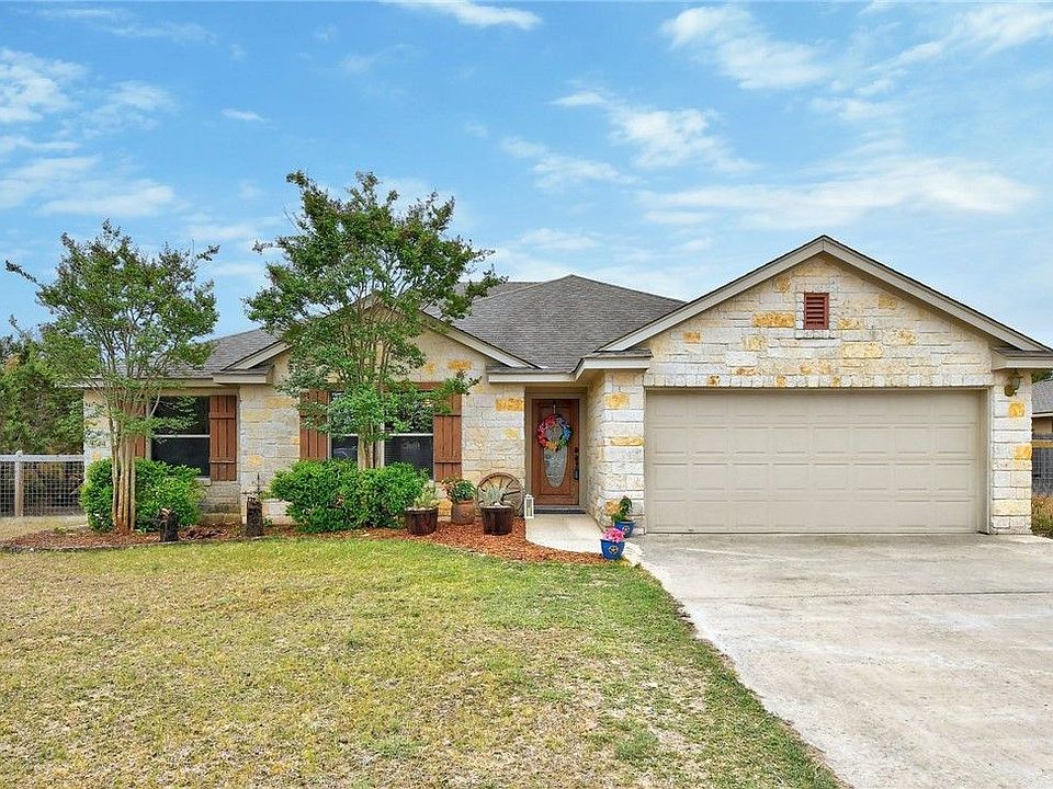 1st image of 13 Sprucewood Dr