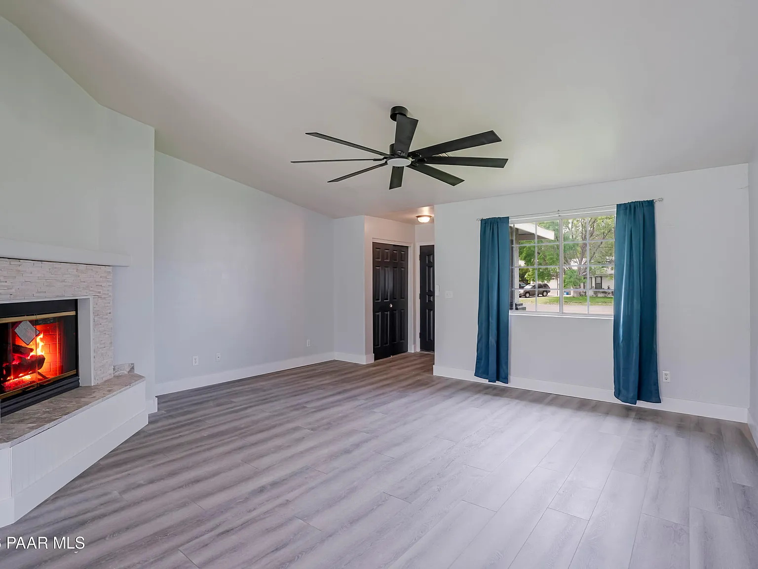 4 bed, 2.0 bath, 1525 sqft, $2,350 — Photo 2