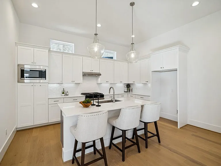 1405 W 21st St #A — Photo 11