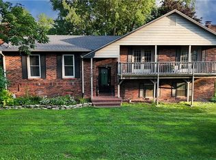1102 W William St, Savannah, MO 64485