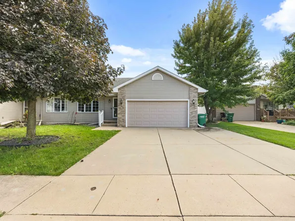 613 SE Tower Ct, Ankeny, IA 50021