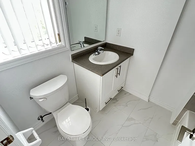 2333 Sawgrass Dr #305 — Photo 8