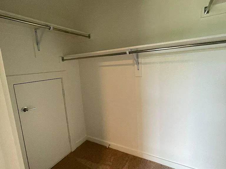 1101 Mahogany Dr — Photo 35