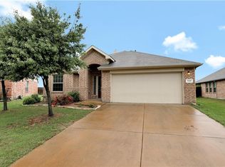 644 Swift Current Dr, Crowley, TX 76036