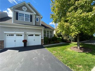 21 Pritchard Ct, Fishkill, NY 12524