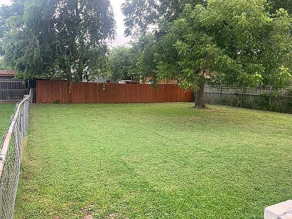 2nd image of 231 Bundy St
