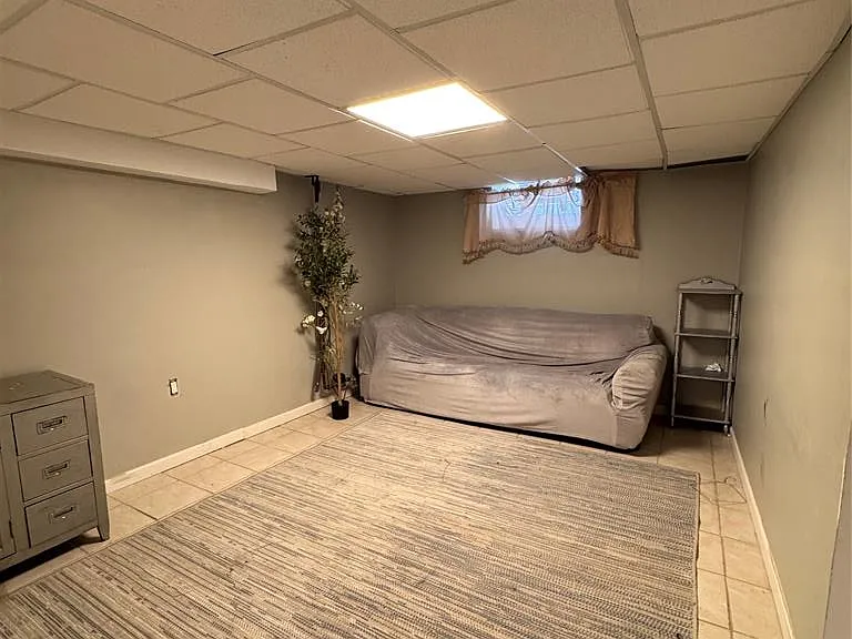 28025 Joan St — Photo 16