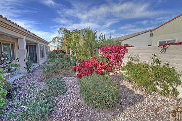 2nd image of 81674 Avenida Santiago