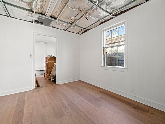 3rd image of 1884 Will James Rd