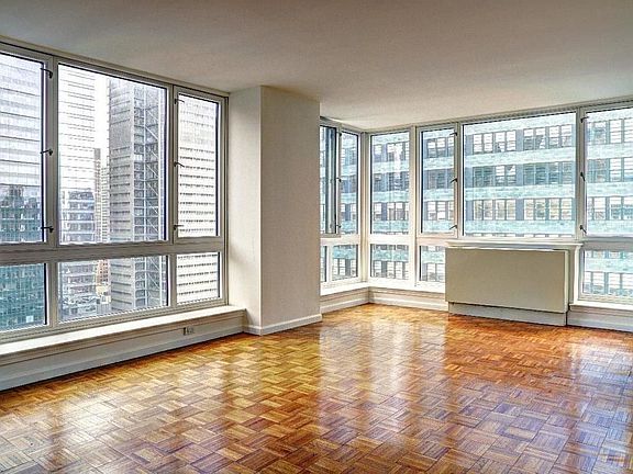 4th image of 350 W 43rd St APT 16A