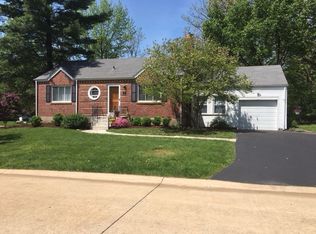 1215 Culverhill Dr, Saint Louis, MO