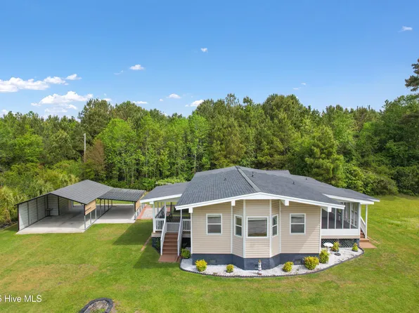 2484 Pine Drive SW, Supply, NC 28462